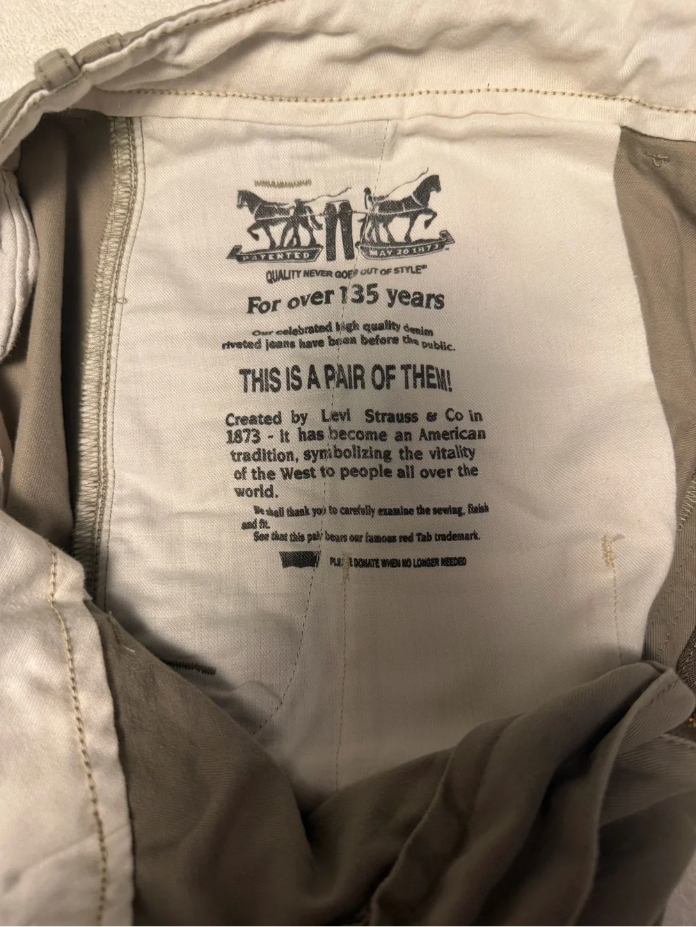Levi's Men's Cargo Shorts in Khaki Green